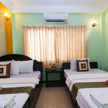 Happy Zone Hostel Сіємреап Екстер'єр фото