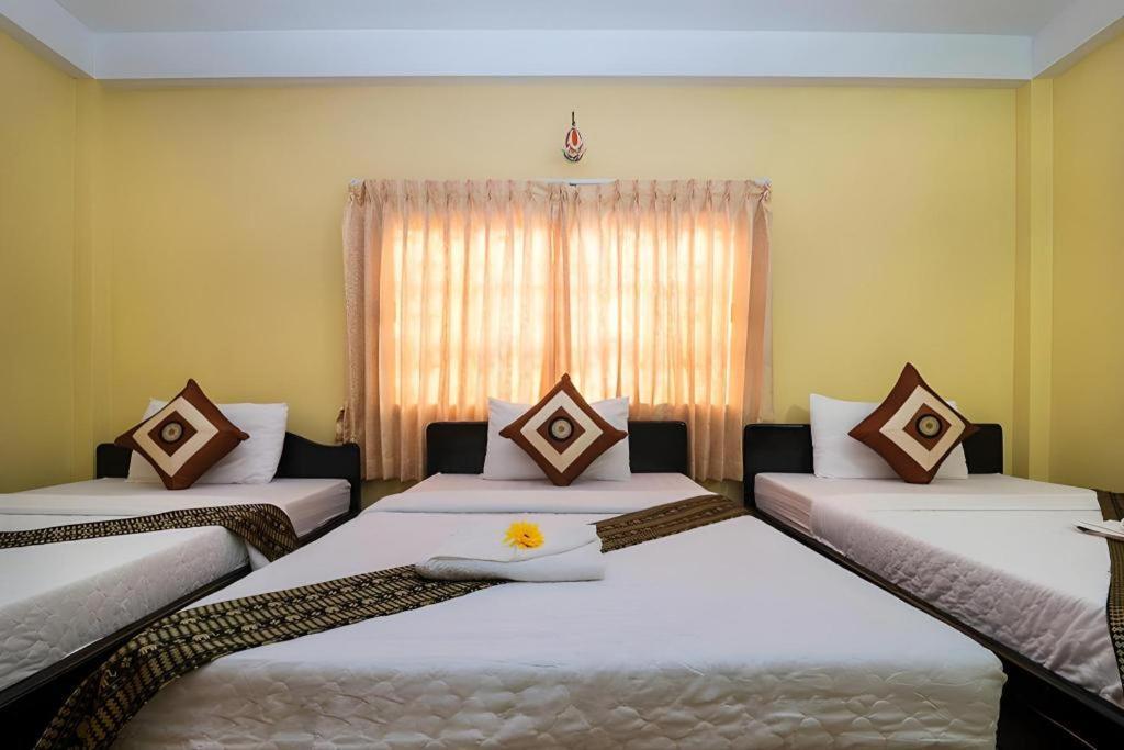 Happy Zone Hostel Сіємреап Екстер'єр фото