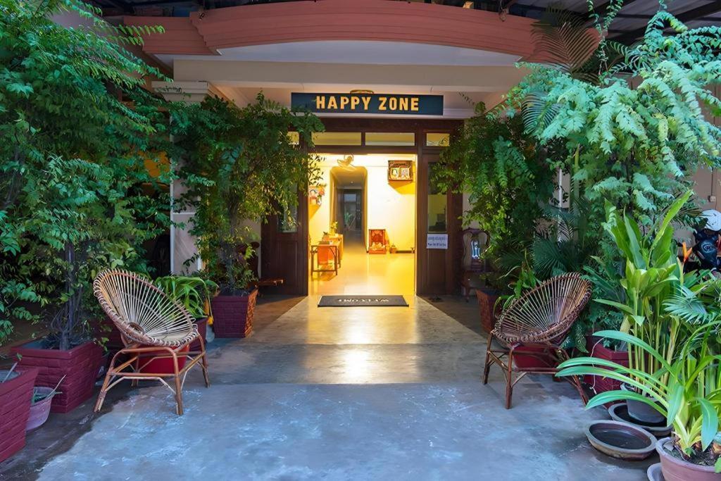 Happy Zone Hostel Сіємреап Екстер'єр фото