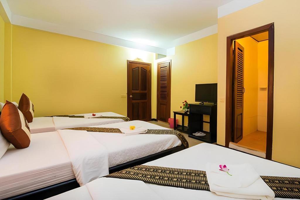 Happy Zone Hostel Сіємреап Екстер'єр фото
